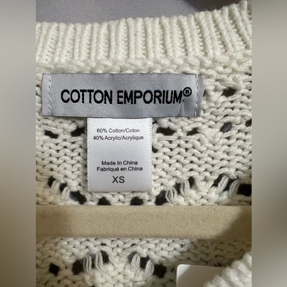 Adorable crochet vest by Cotton Emporium, cream colored, crochet flowers NWT XS - Picture 3 of 8